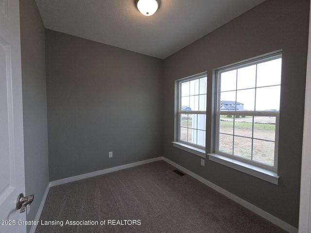 15277 Sherwood Lane, Lansing, MI 48906