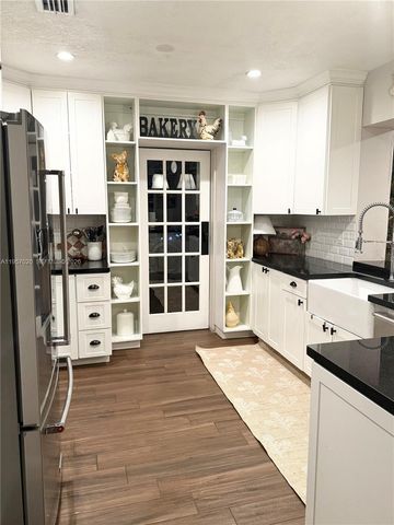 8965 SW 125th Ter, Miami, FL 33176