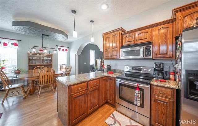 25421 Hideaway Lane, Lebanon, MO 65536