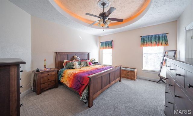 25421 Hideaway Lane, Lebanon, MO 65536