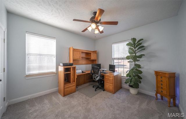 25421 Hideaway Lane, Lebanon, MO 65536