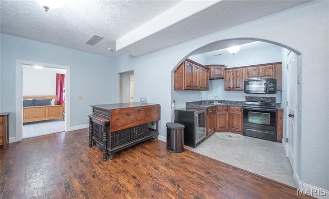 25421 Hideaway Lane, Lebanon, MO 65536