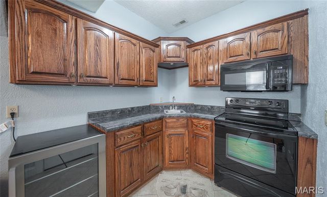 25421 Hideaway Lane, Lebanon, MO 65536