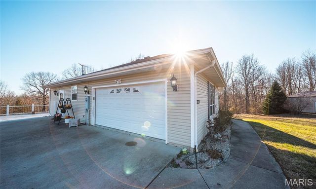 25421 Hideaway Lane, Lebanon, MO 65536