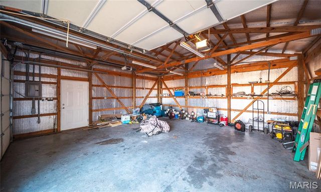 25421 Hideaway Lane, Lebanon, MO 65536