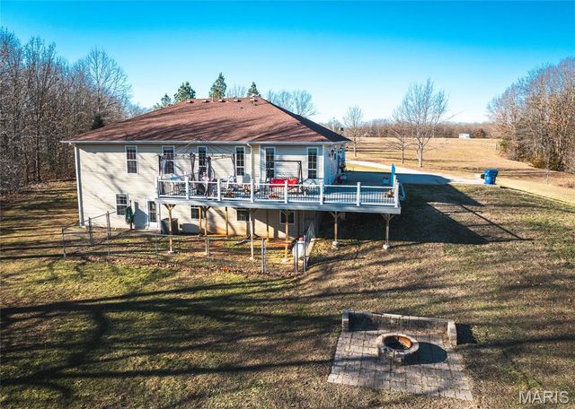 25421 Hideaway Lane, Lebanon, MO 65536