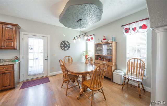 25421 Hideaway Lane, Lebanon, MO 65536