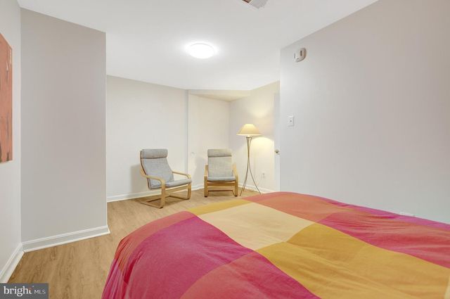 12111 HOLLY KNOLL CIR, Great Falls, VA 22066