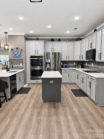 1016 Ellis Pond Drive, Rock Hill, SC 29730
