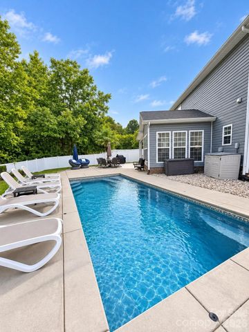 1016 Ellis Pond Drive, Rock Hill, SC 29730