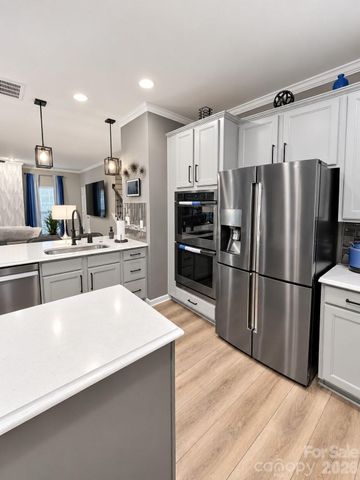1016 Ellis Pond Drive, Rock Hill, SC 29730