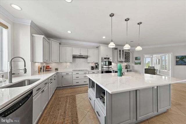 40081 OCEANSIDE DR, Fenwick Island, DE 19944