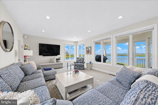 40081 OCEANSIDE DR, Fenwick Island, DE 19944