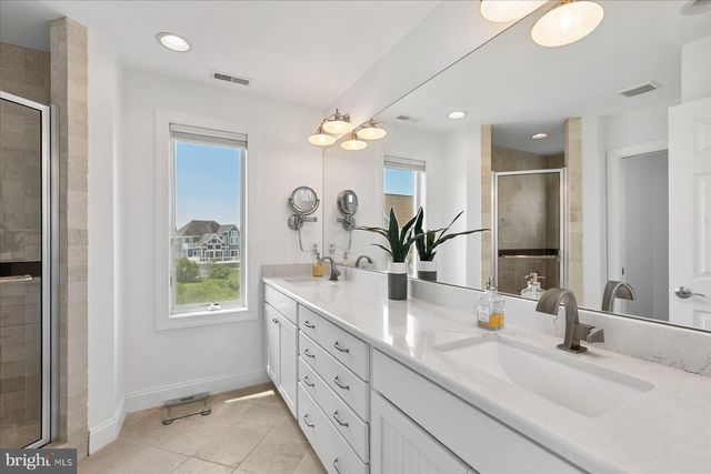 40081 OCEANSIDE DR, Fenwick Island, DE 19944