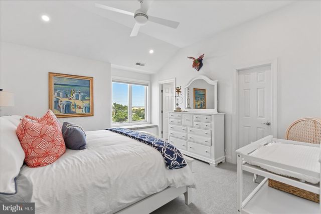 40081 OCEANSIDE DR, Fenwick Island, DE 19944