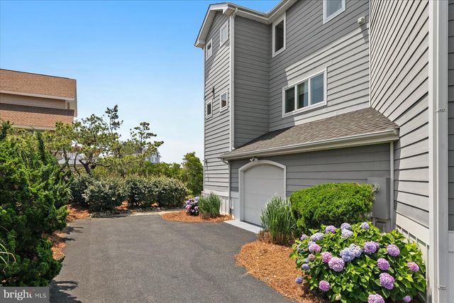 40081 OCEANSIDE DR, Fenwick Island, DE 19944