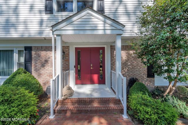 34 Kingsley Drive, Manalapan, NJ 07726