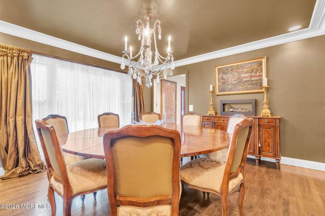 34 Kingsley Drive, Manalapan, NJ 07726
