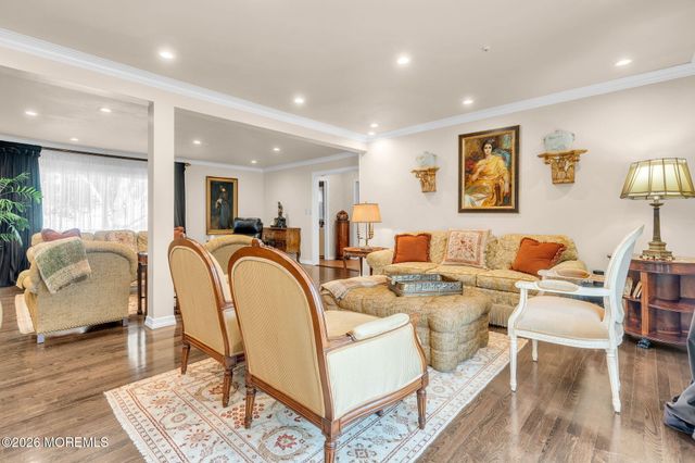 34 Kingsley Drive, Manalapan, NJ 07726