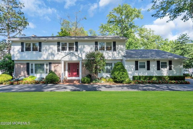 34 Kingsley Drive, Manalapan, NJ 07726