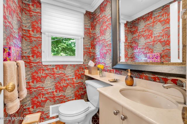 34 Kingsley Drive, Manalapan, NJ 07726