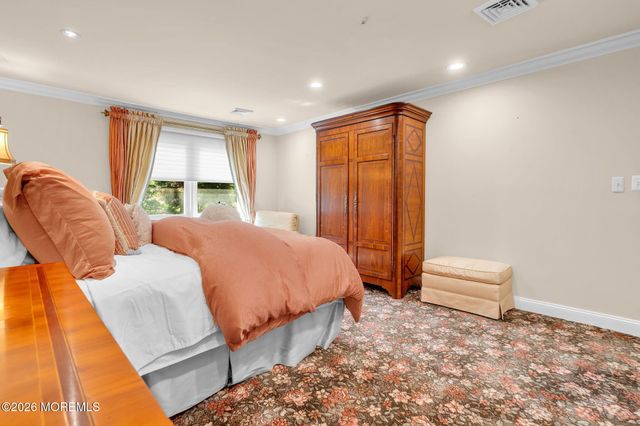 34 Kingsley Drive, Manalapan, NJ 07726
