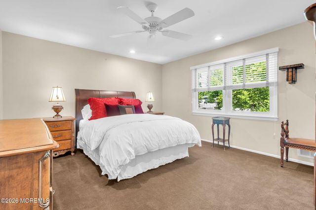 34 Kingsley Drive, Manalapan, NJ 07726