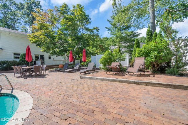34 Kingsley Drive, Manalapan, NJ 07726