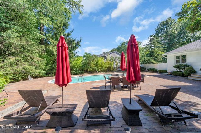 34 Kingsley Drive, Manalapan, NJ 07726