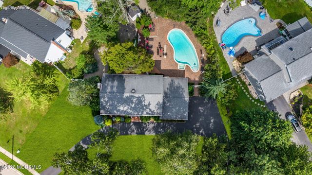 34 Kingsley Drive, Manalapan, NJ 07726