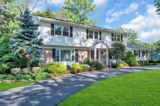 34 Kingsley Drive, Manalapan, NJ 07726