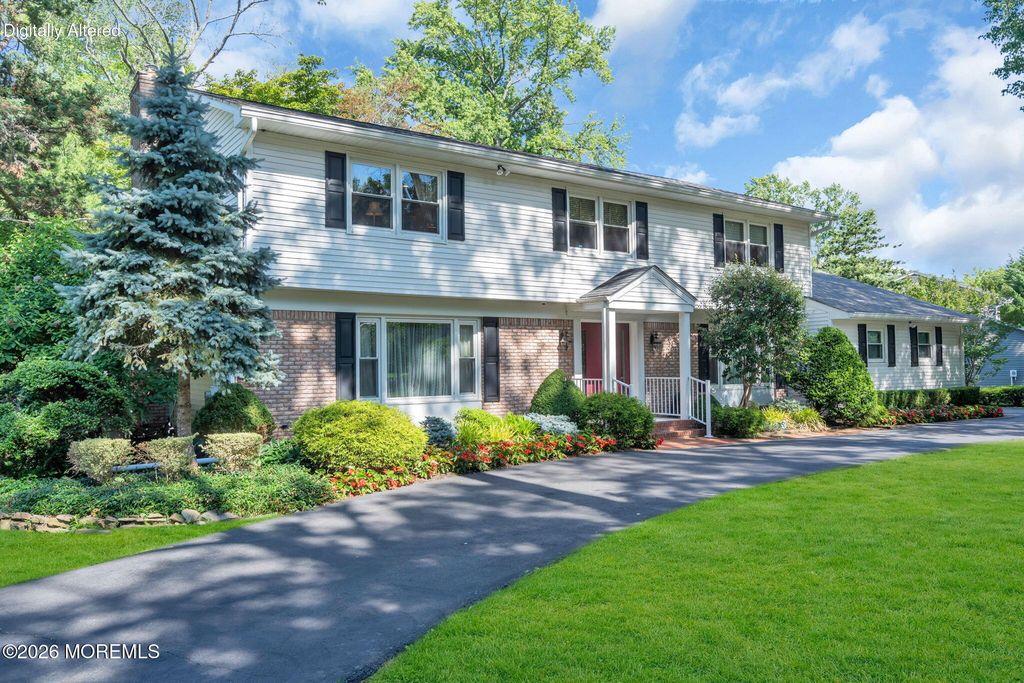 34 Kingsley Drive, Manalapan, NJ 07726