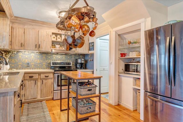 5721 Scenic Hills DR, Roanoke, VA 24018