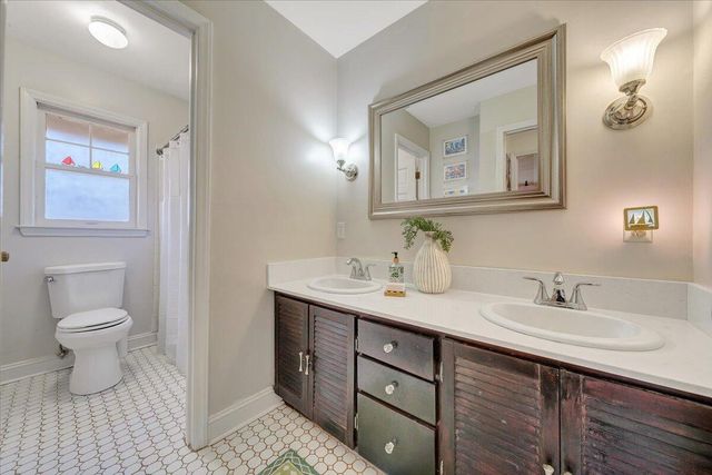 5721 Scenic Hills DR, Roanoke, VA 24018