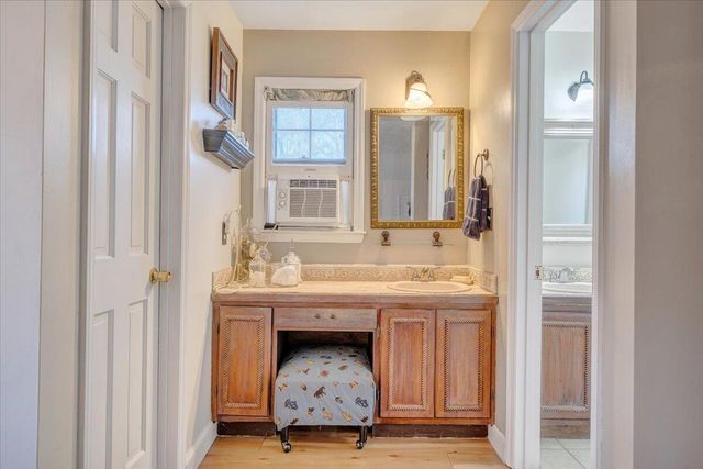 5721 Scenic Hills DR, Roanoke, VA 24018