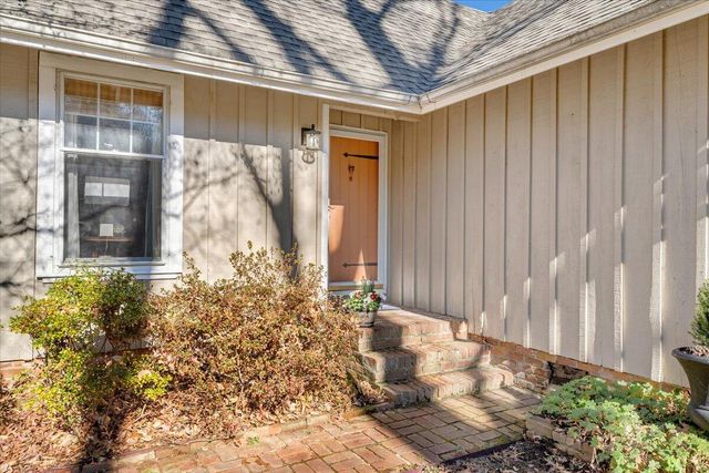 5721 Scenic Hills DR, Roanoke, VA 24018