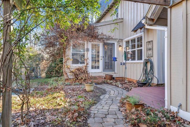 5721 Scenic Hills DR, Roanoke, VA 24018