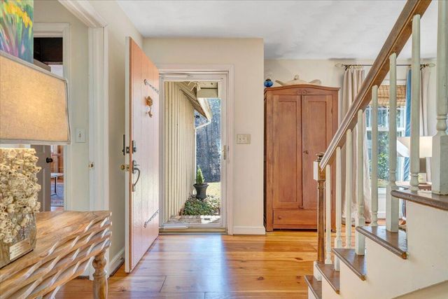 5721 Scenic Hills DR, Roanoke, VA 24018