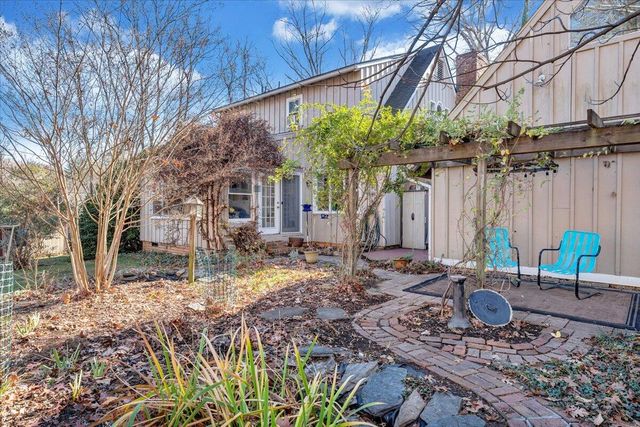 5721 Scenic Hills DR, Roanoke, VA 24018