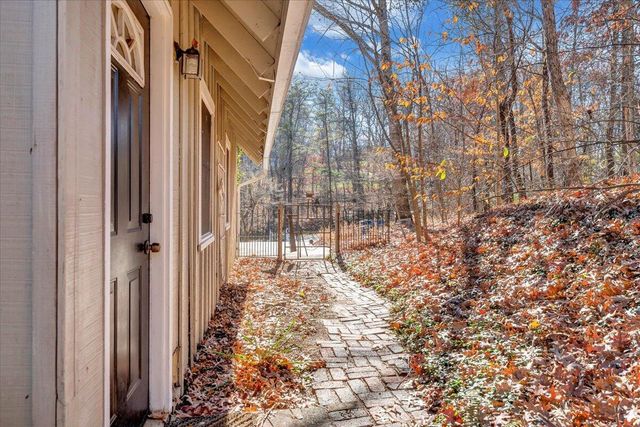 5721 Scenic Hills DR, Roanoke, VA 24018