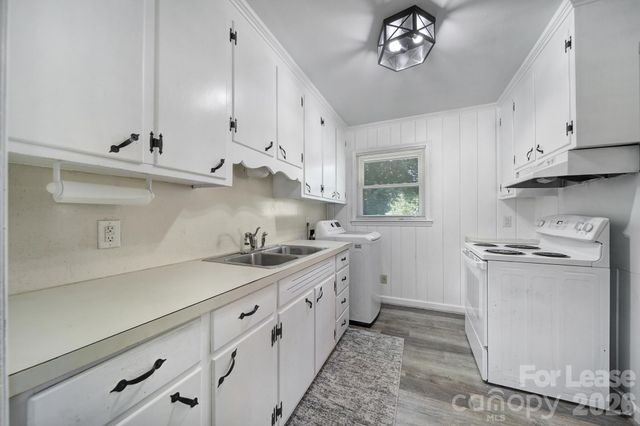 4301 Briarhill Drive, Charlotte, NC 28215