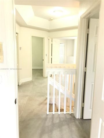 6674 NW 107th Place ., Doral, FL 33178