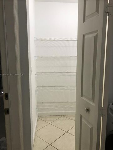 6674 NW 107th Place ., Doral, FL 33178