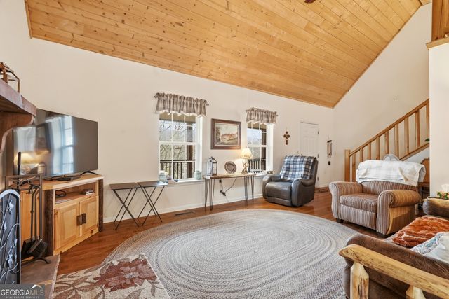 1914 Creekstone Lane, Young Harris, GA 30582