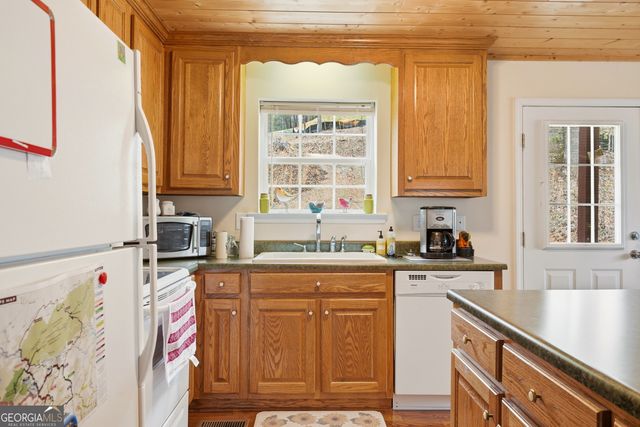1914 Creekstone Lane, Young Harris, GA 30582