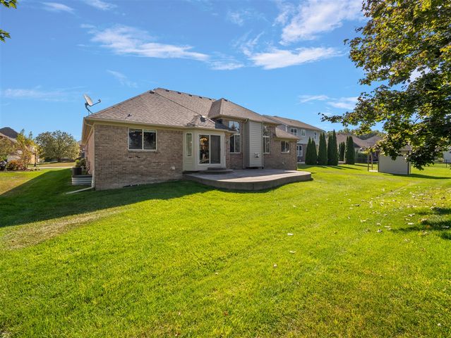 50247 Cheltenham Drive, Macomb, MI 48044