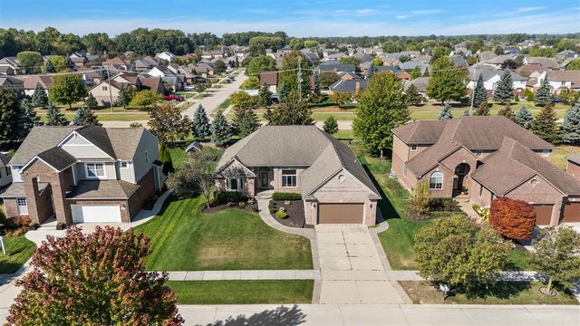 50247 Cheltenham Drive, Macomb, MI 48044