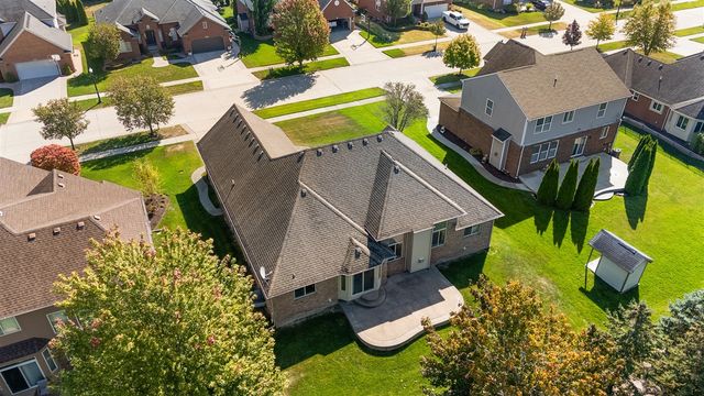 50247 Cheltenham Drive, Macomb, MI 48044