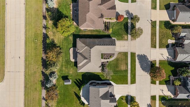 50247 Cheltenham Drive, Macomb, MI 48044