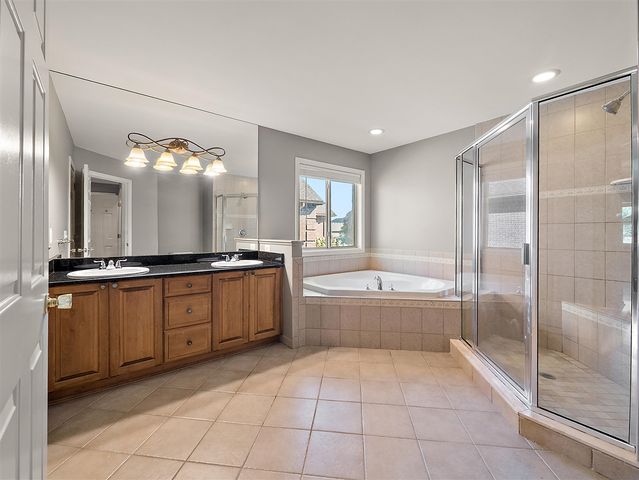 50247 Cheltenham Drive, Macomb, MI 48044